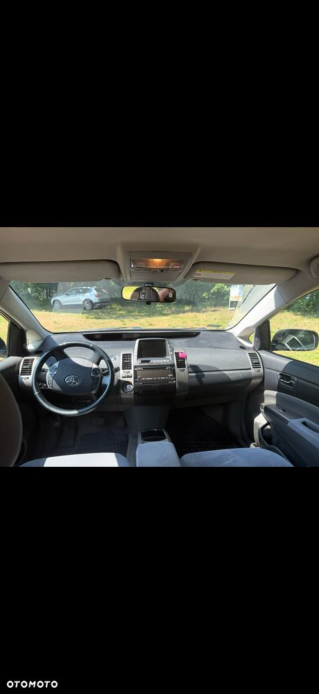 Toyota Prius - 12