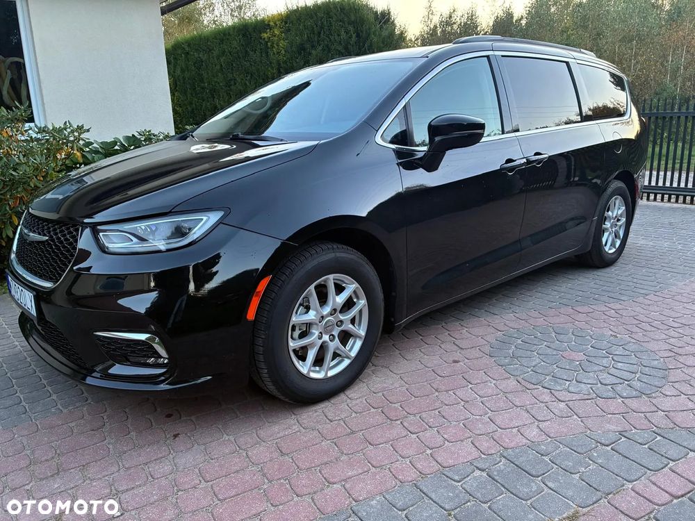 Chrysler Pacifica - 11