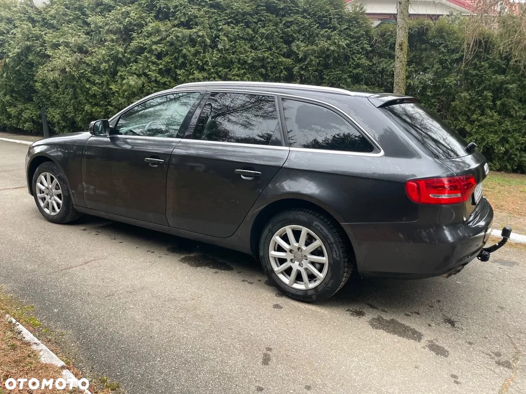 Audi A4 Avant 2.0 TDI DPF Attraction - 5