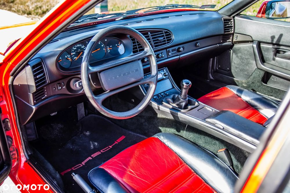 Porsche 944 - 30