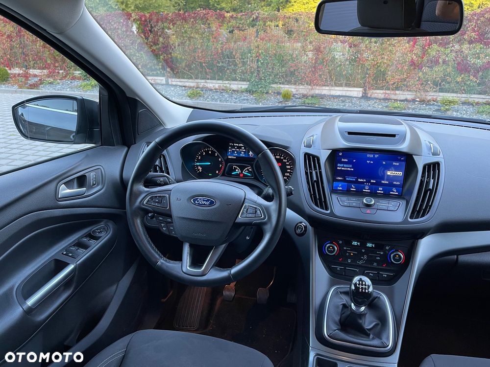 Ford Kuga - 12