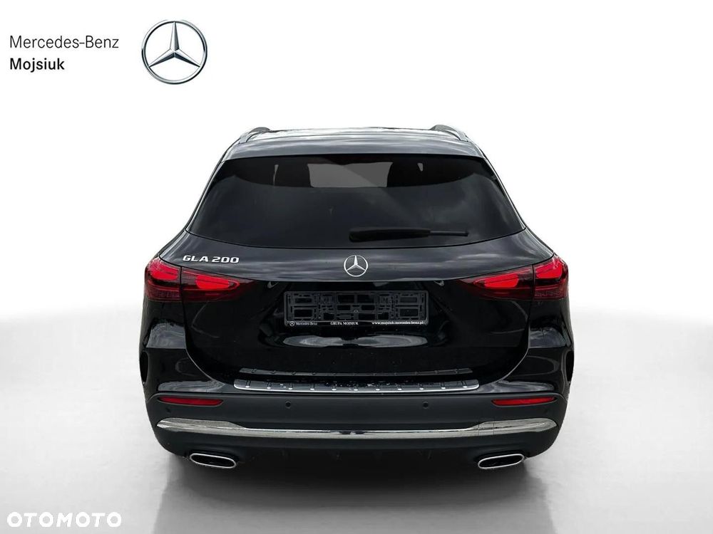 Mercedes-Benz GLA - 5