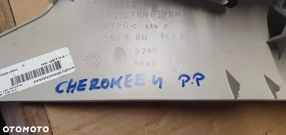 Osłona poszycie słupka prawy przód Jeep Grand Cherokee IV WK2 - 8