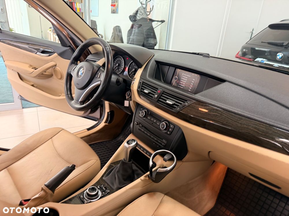 BMW X1 xDrive18d Sport Line - 31