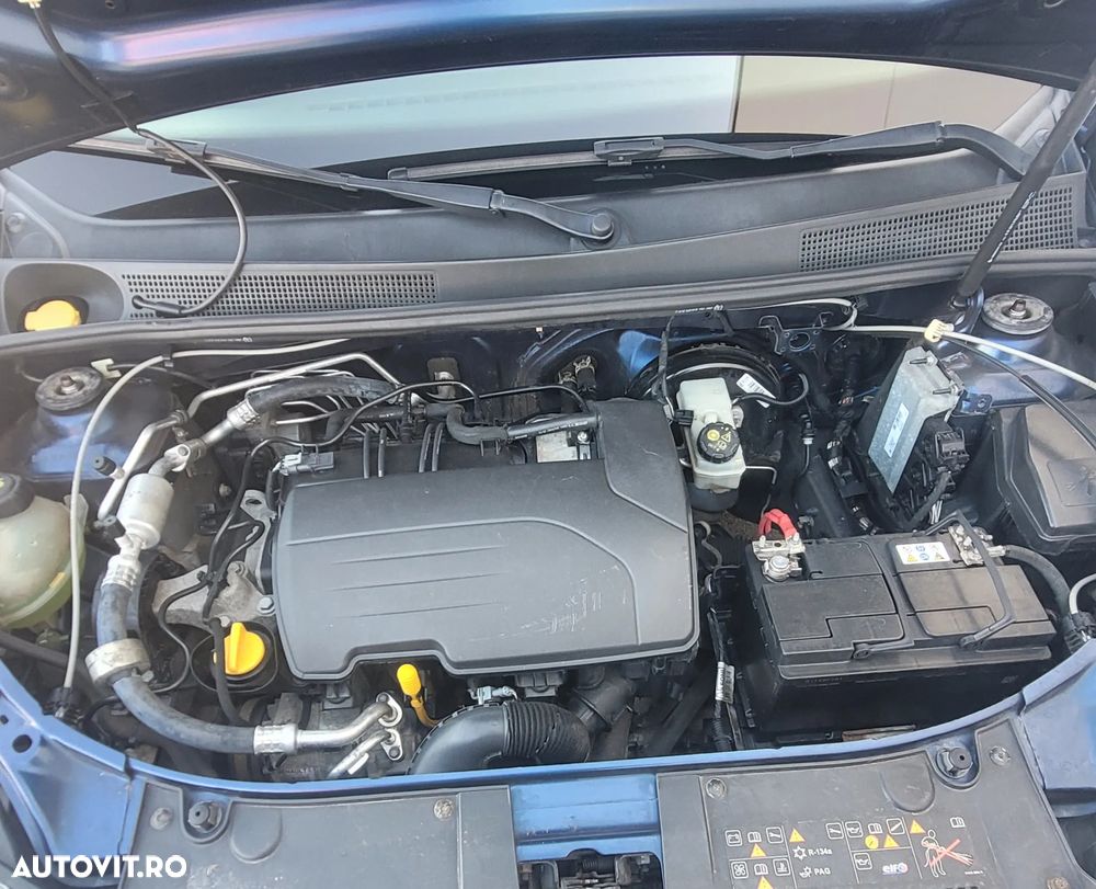 Dacia Logan 1.2 16V 75 Ambiance - 8