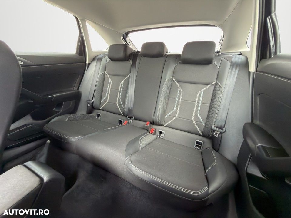 Volkswagen Taigo - 22