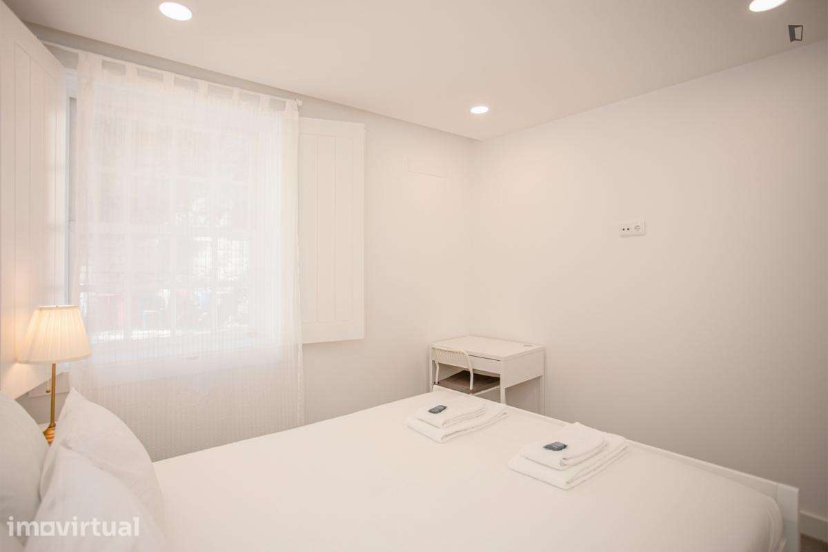 Apartamento com 3 quartos - localizado em São Nicolau Porto - Grande imagem: 4/32