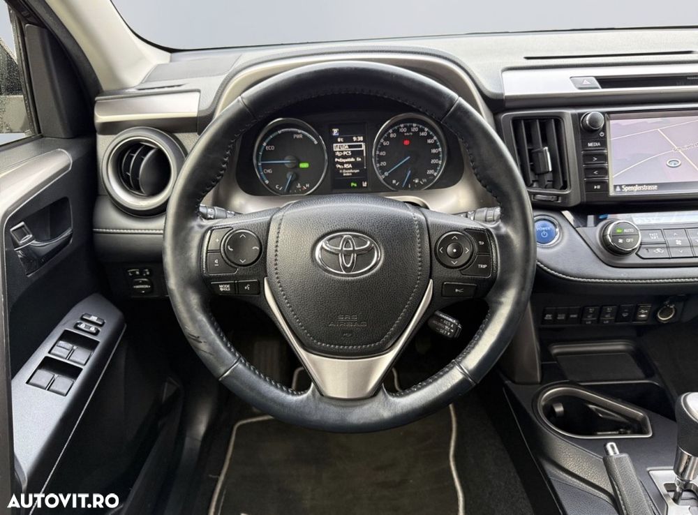 Toyota RAV4 2.5 4x2 Team Deutschland - 12