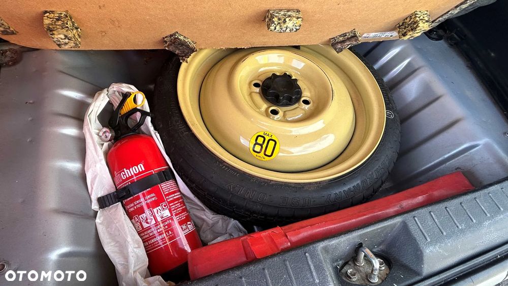 Daihatsu Trevis 1.0 - 13