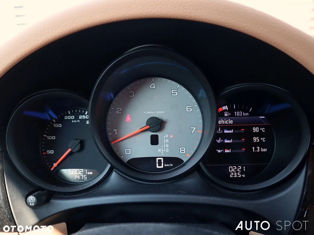 Porsche Macan S - 26