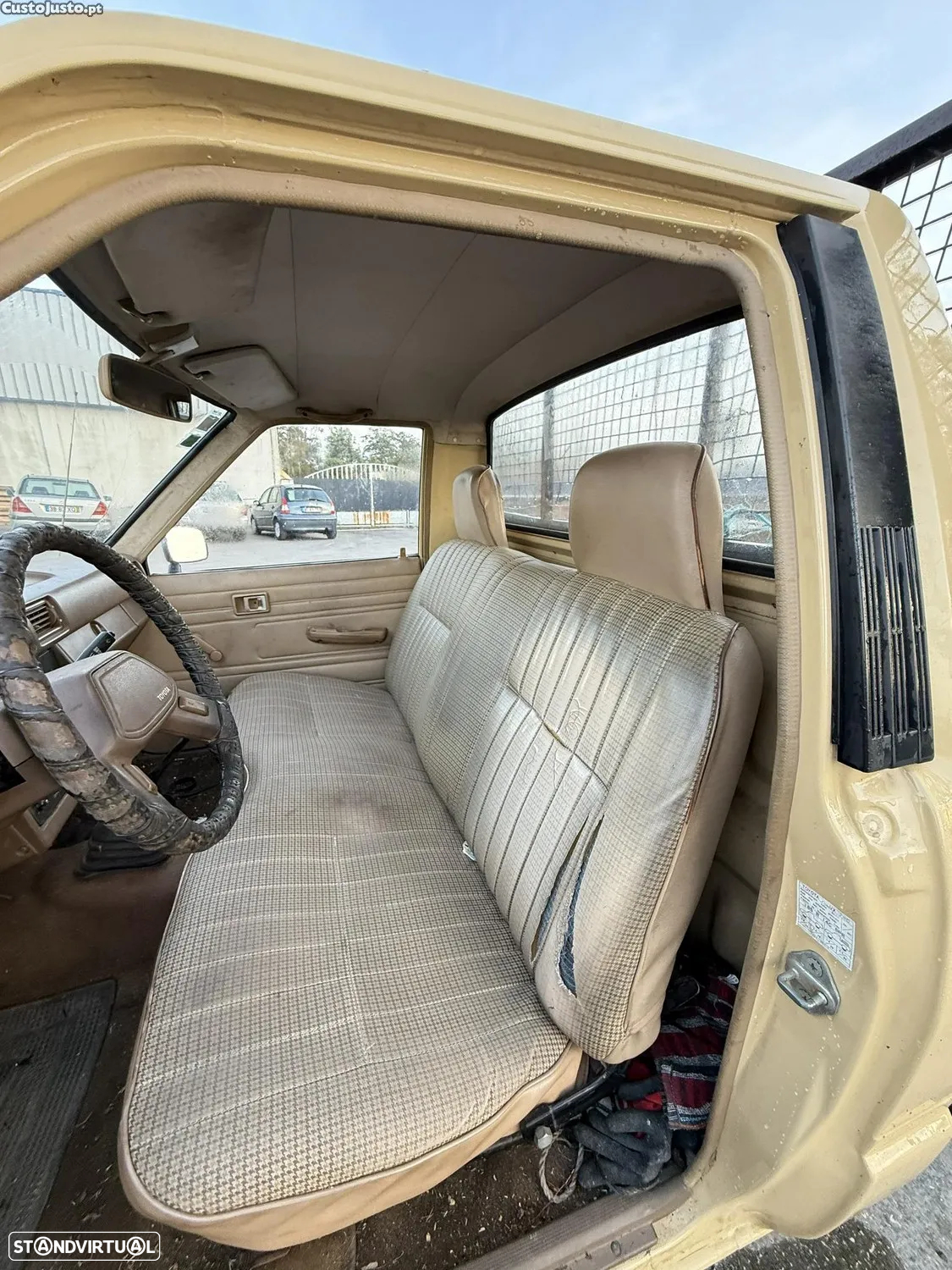 Toyota Hilux 2.4 D - 13
