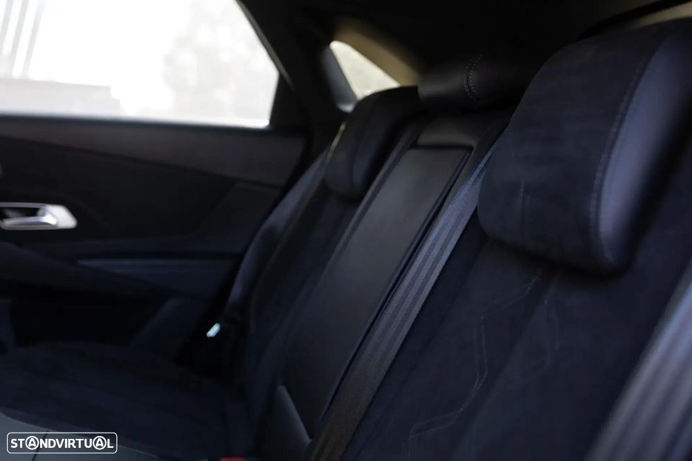 DS DS7 Crossback E-Tense Performance Line+ EAT8 - 31
