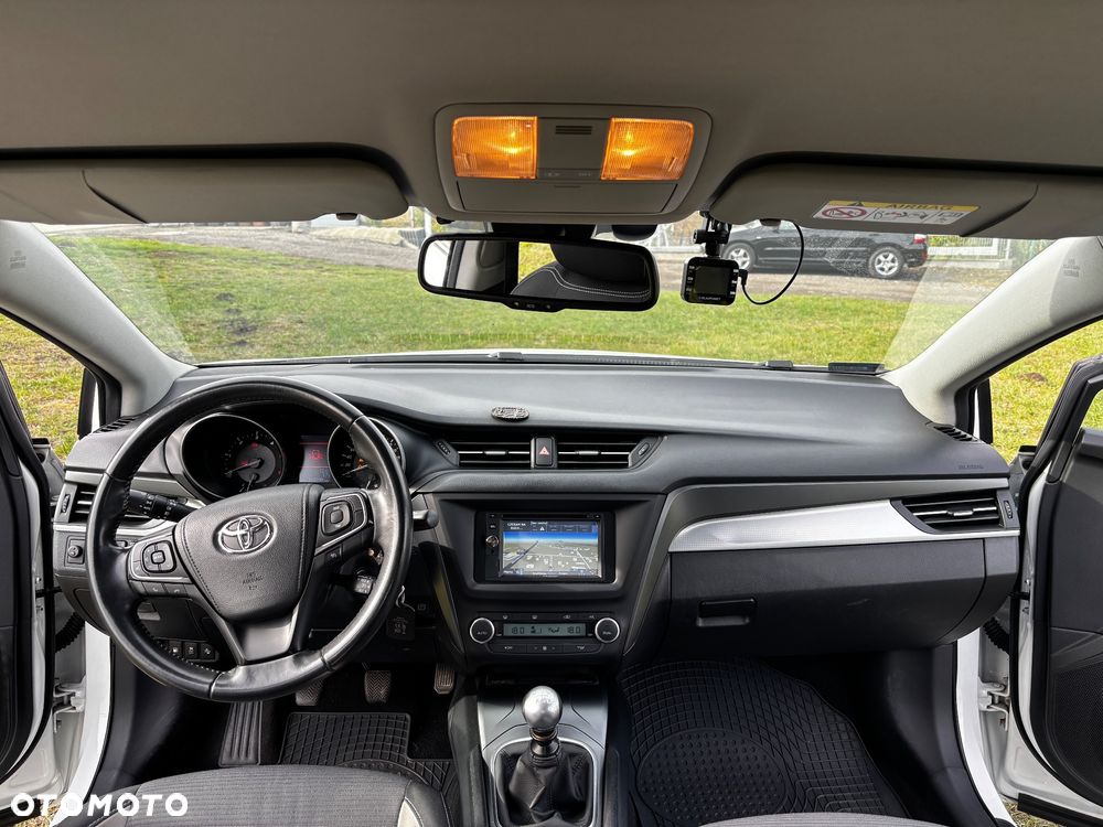 Toyota Avensis - 30