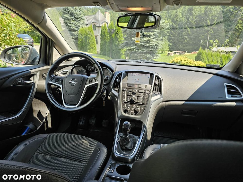 Opel Astra 1.4 T Cosmo - 14
