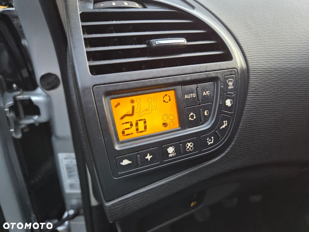 Citroën C4 Picasso 1.6 HDi SX - 13