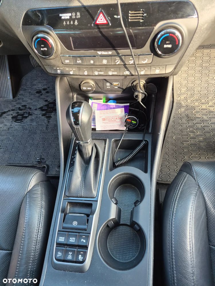 Hyundai Tucson 2.0 CRDI 4WD Automatik Premium - 13