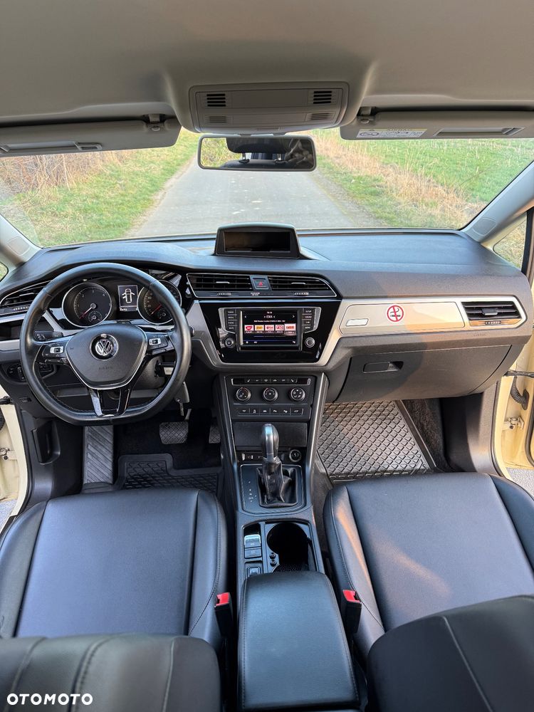 Volkswagen Touran - 6