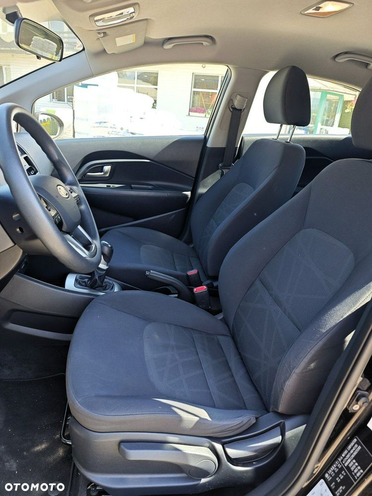 Kia Rio - 7