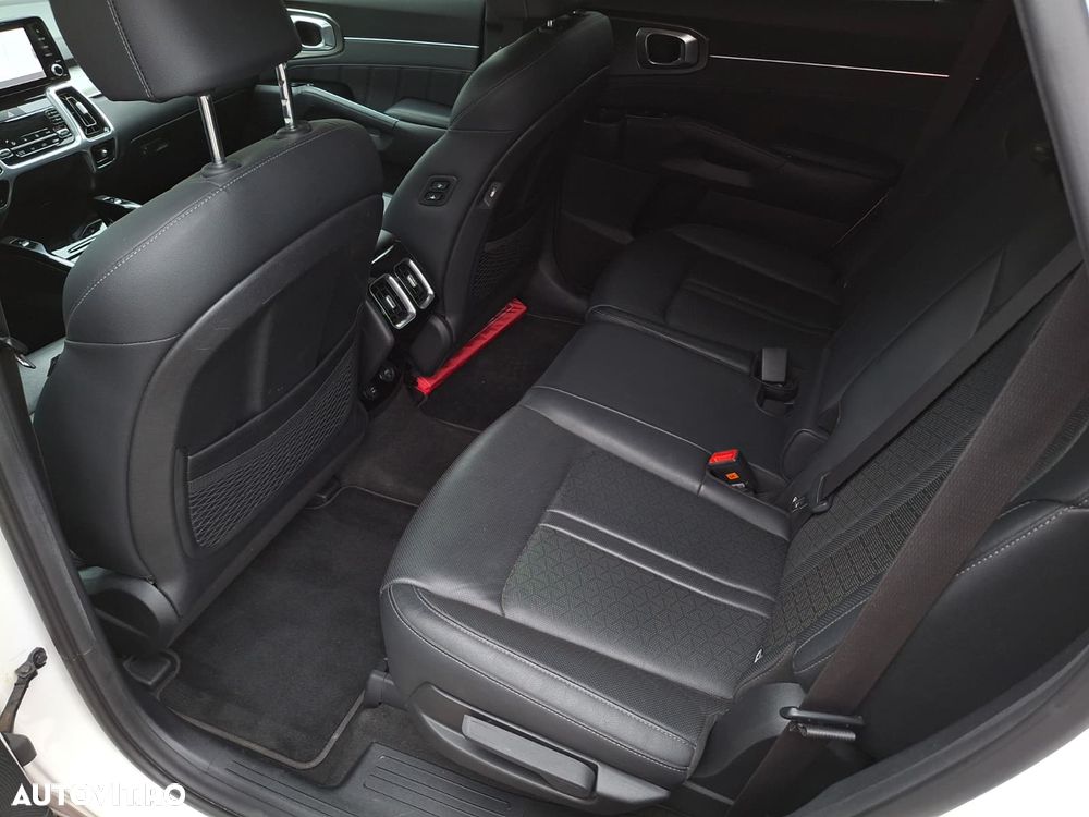 Kia Sorento - 16