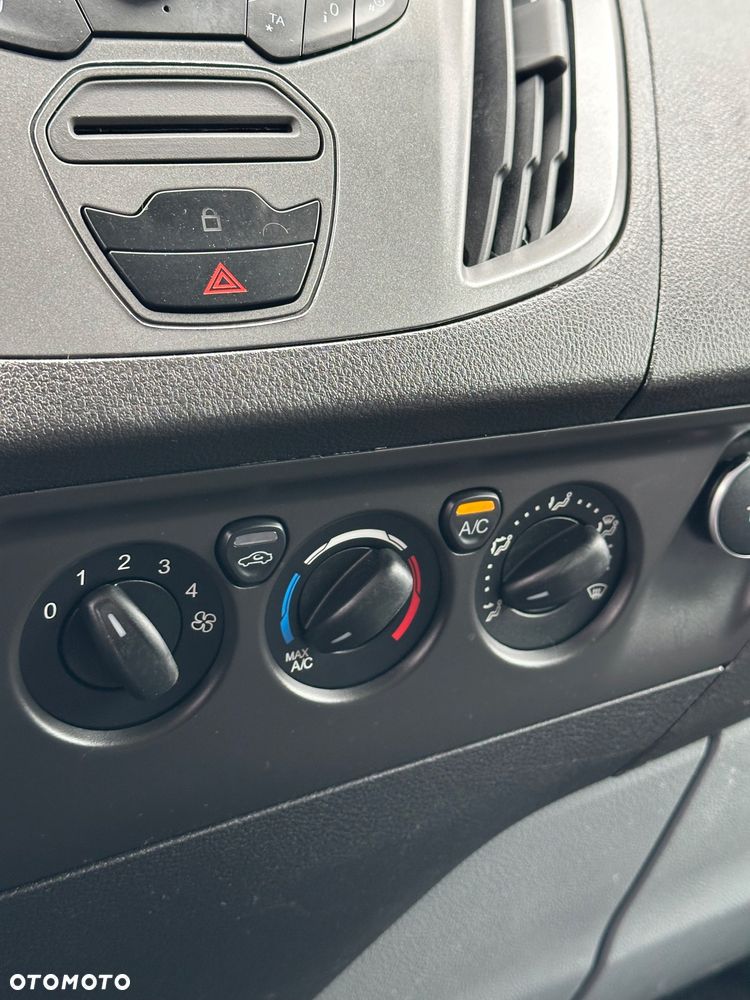 Ford Transit Custom - 28