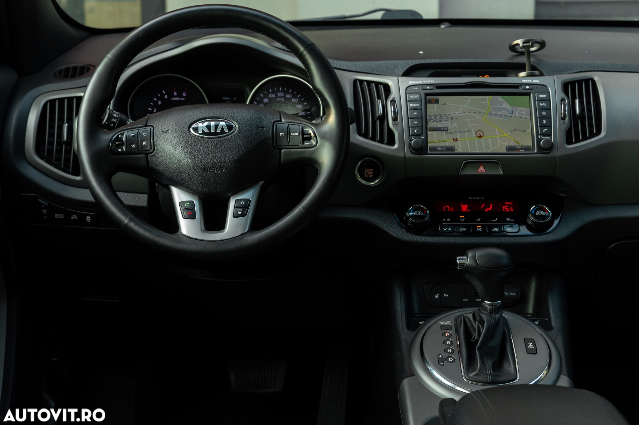 Kia Sportage 2,0 CRDI AWD Aut. Platinum - 31