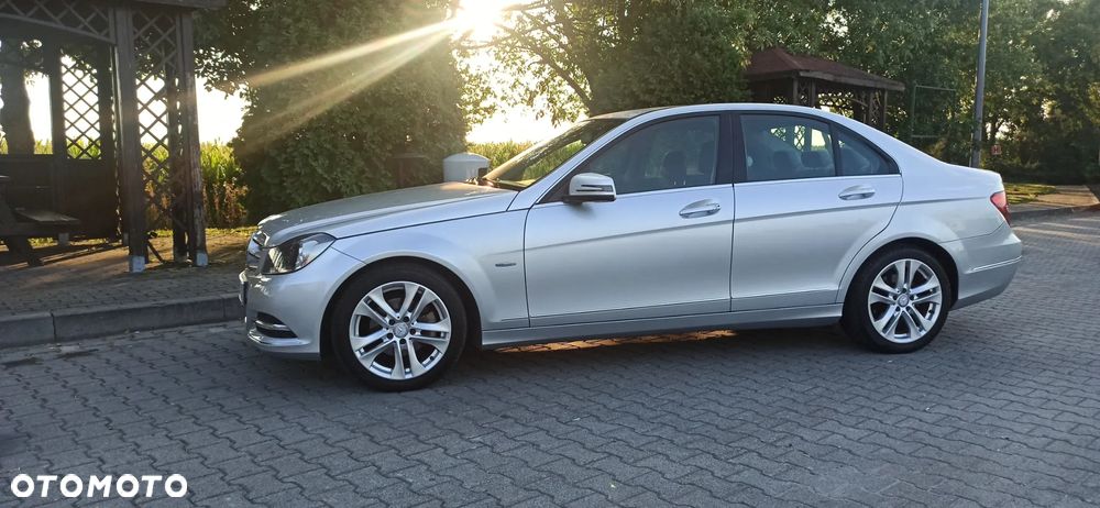 Mercedes-Benz Klasa C 180 T CDI DPF (BlueEFFICIENCY) Avantgarde - 6