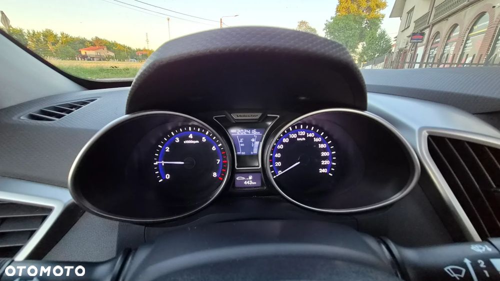 Hyundai Veloster 1.6 GDI Premium - 24