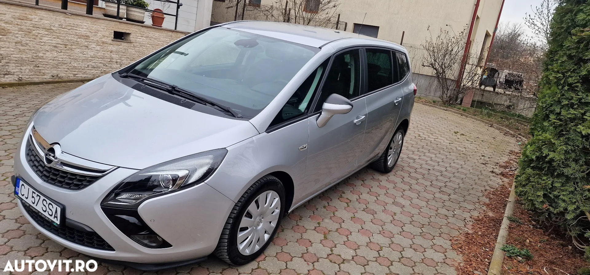 Opel Zafira - 2