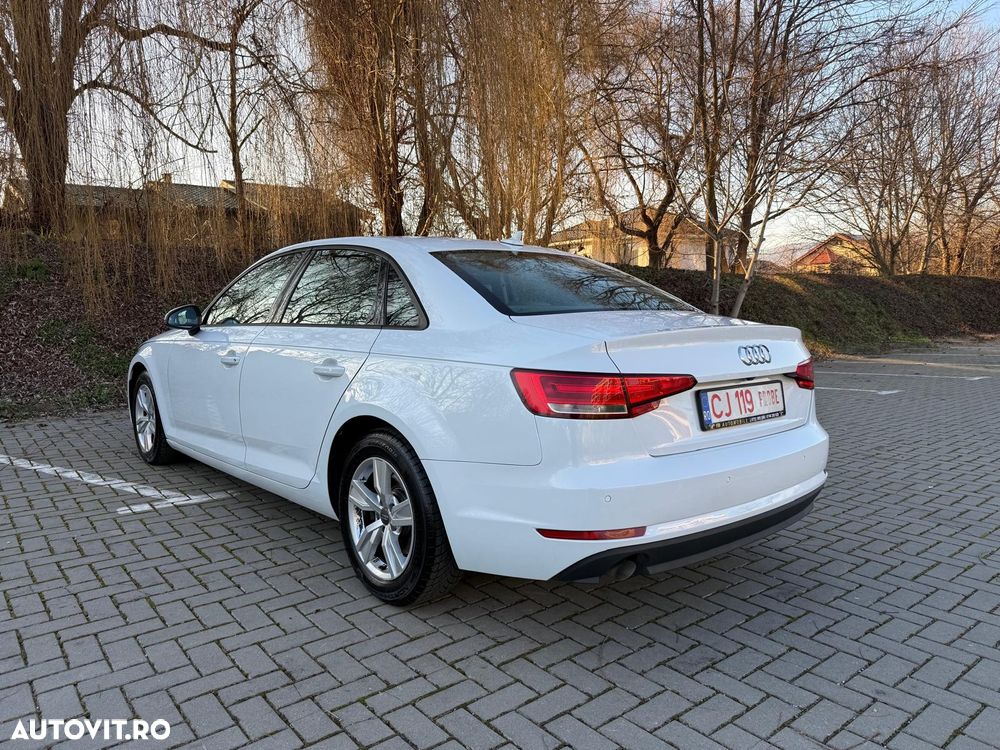Audi A4 2.0 TDI DPF clean diesel multitronic S line Sportpaket - 4
