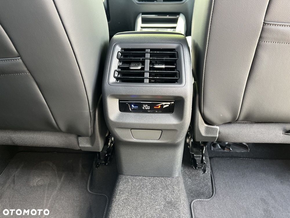 Volkswagen Tiguan - 31