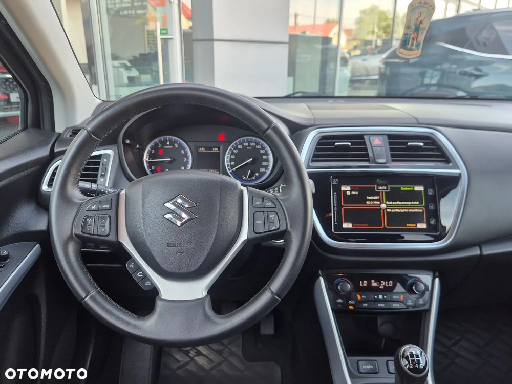 Suzuki SX4 S-Cross 1.0 T Premium - 9