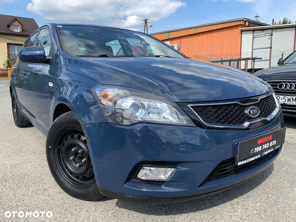 Kia Ceed 1.4 CVVT Dream-Team Edition