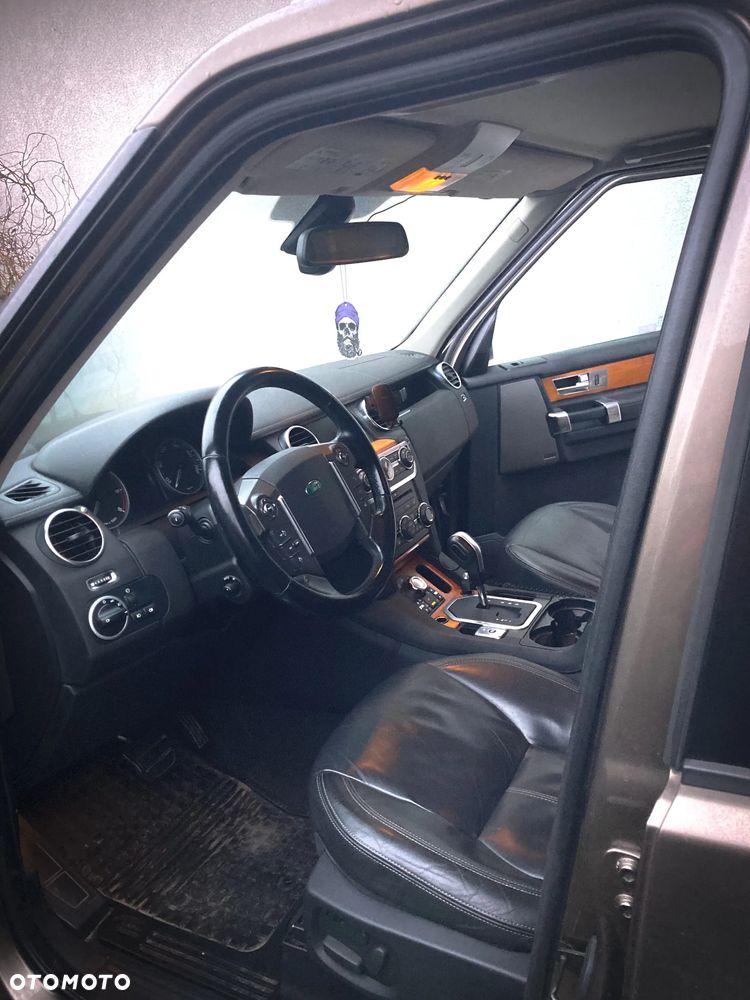 Land Rover Discovery 3.0D V6 HSE - 6