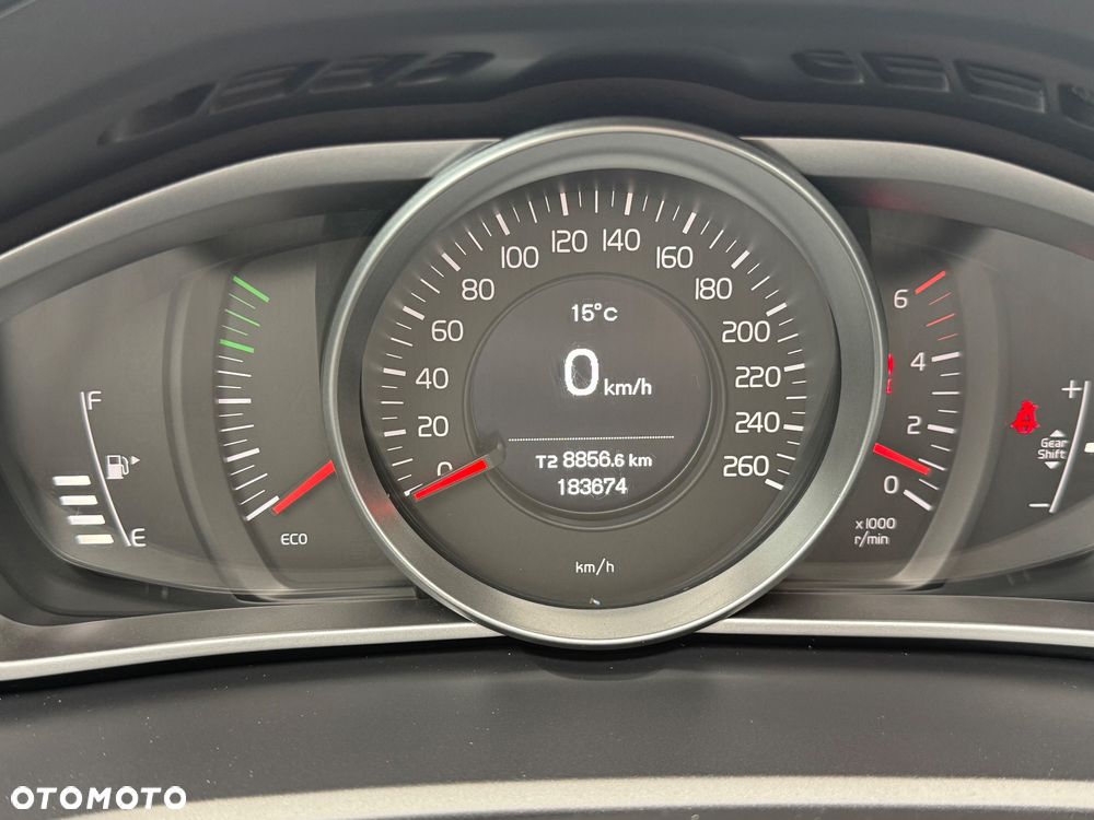 Volvo V40 D2 Momentum - 21