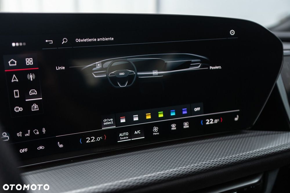 Audi Q5 Sportback - 25