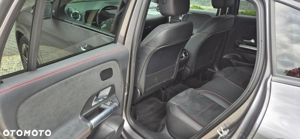 Mercedes-Benz GLA 220 d 4-Matic AMG Line - 16