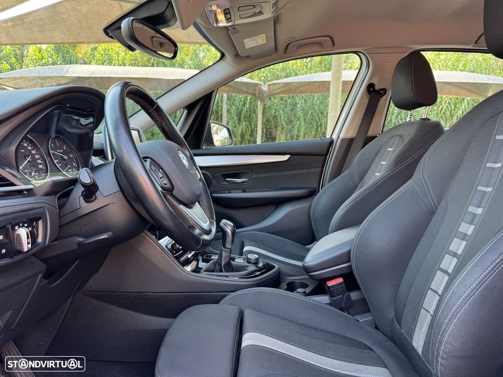 BMW 216 Active Tourer d Line Sport — fotografia 8