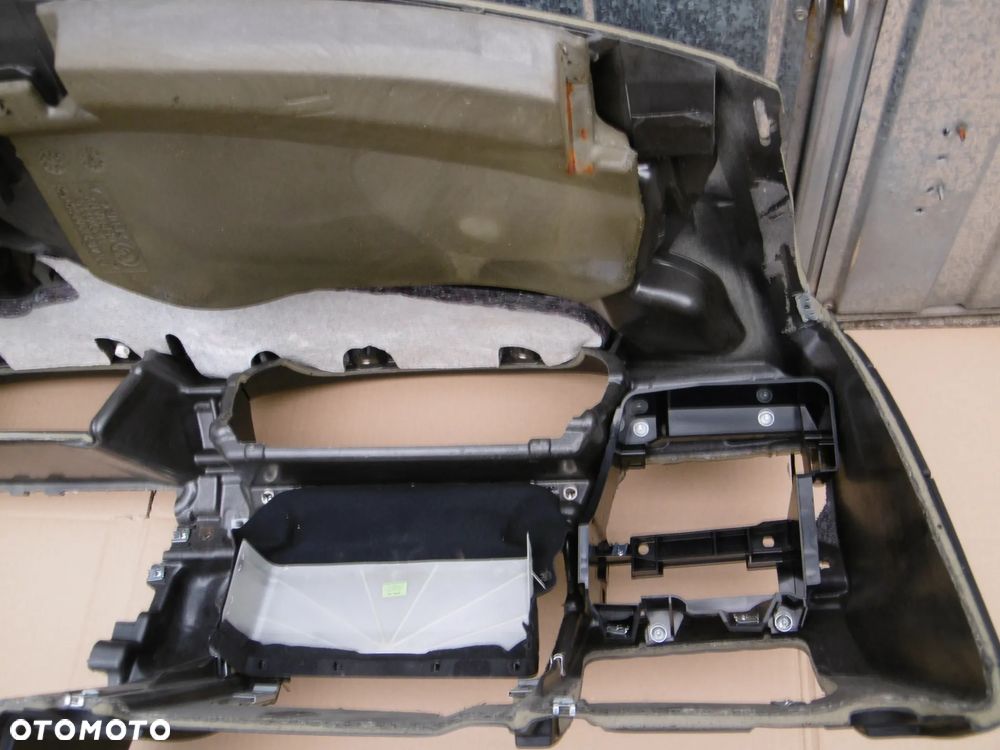 Deska rozdzielcza konsola czarna BMW e60 e61 03.2007-2010 LCI lift polift - 16