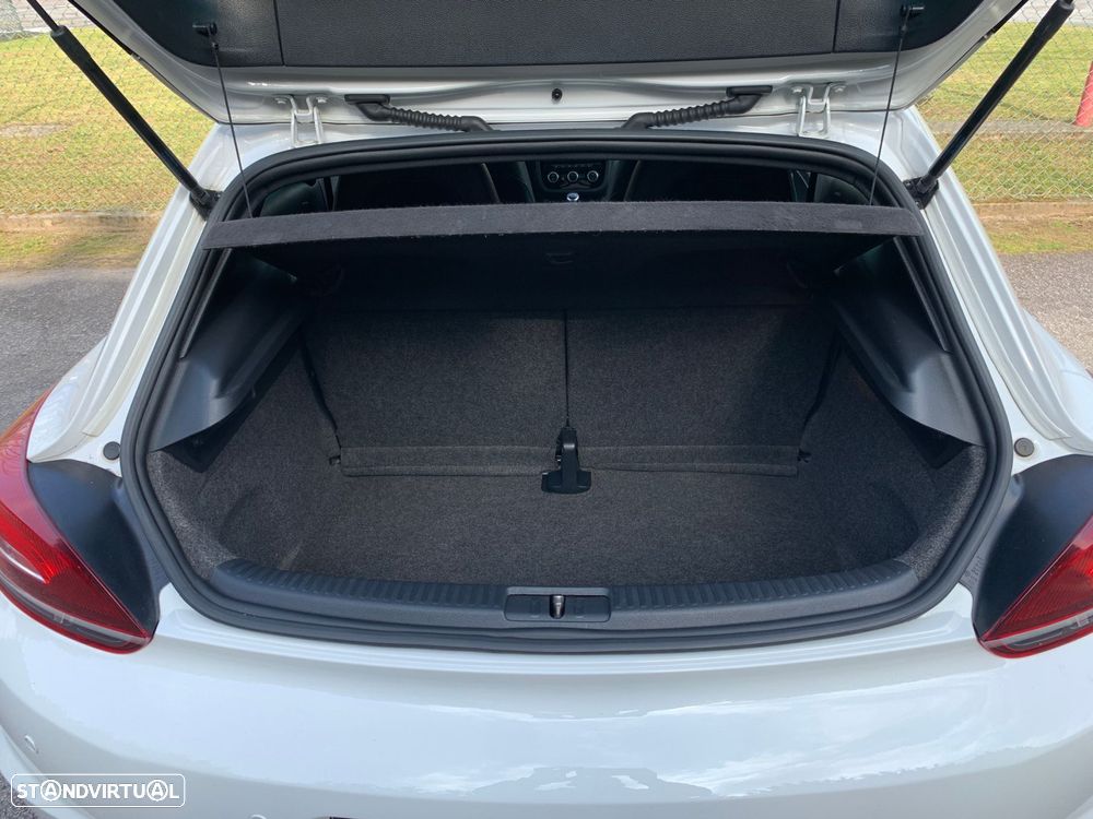 VW Scirocco 2.0 TDI GTD - 41