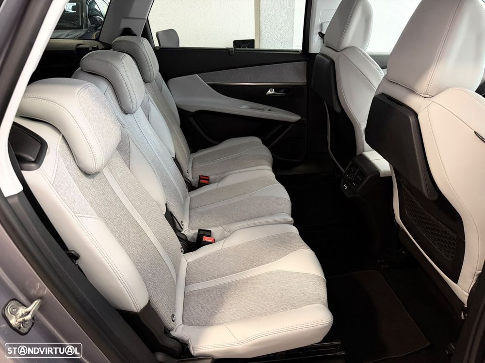 Peugeot 5008 1.2 PureTech Allure EAT8 - 25