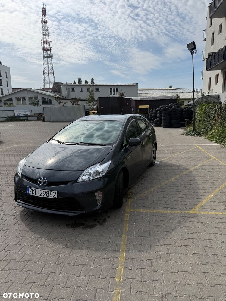 Toyota Prius 1.8 HSD Sol - 2