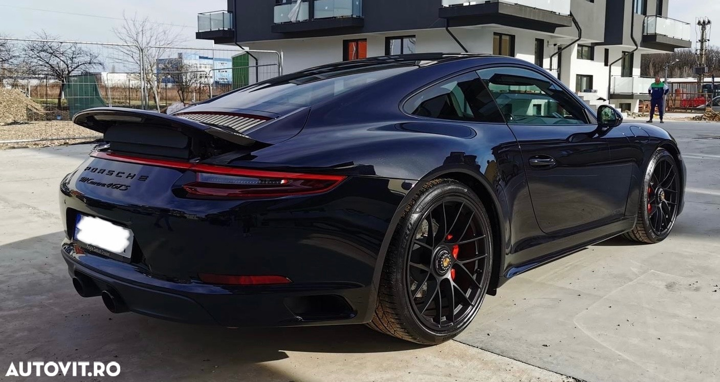 Porsche 911 Carrera 4 GTS Cabriolet PDK - 6