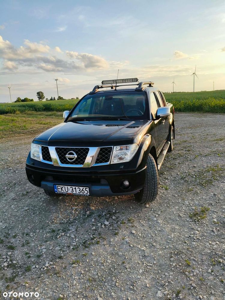 Nissan Navara 2.5 D Platinum - 12