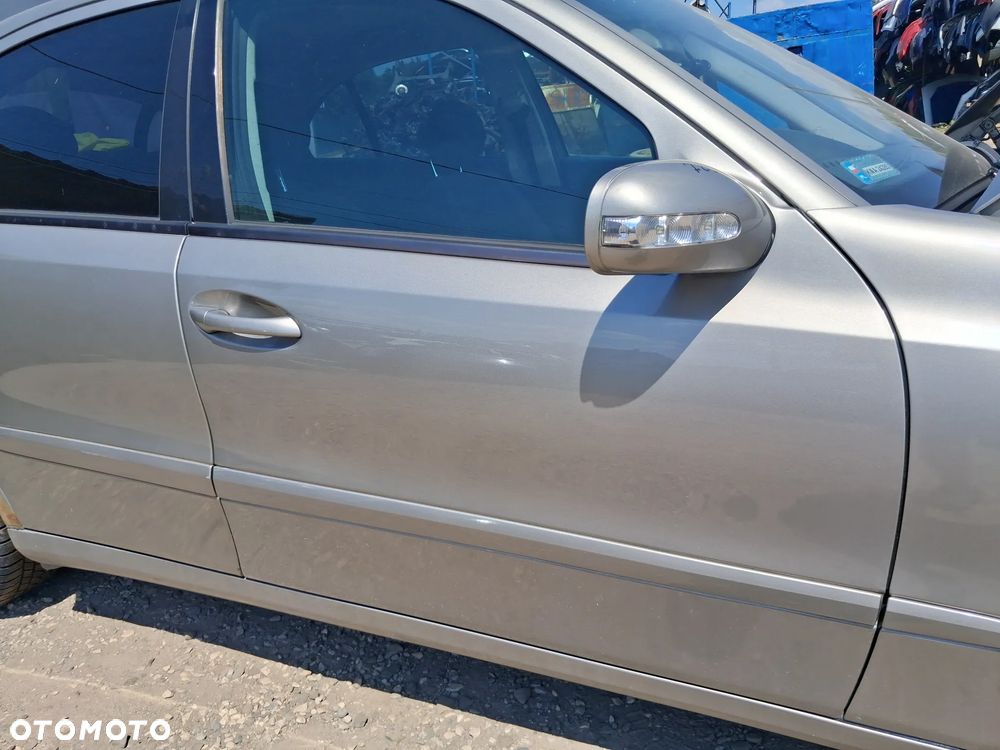DRZWI PRAWY PRZOD MERCEDES E KLASA W211 723 - 3