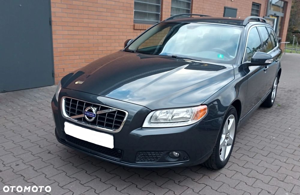 Volvo V70 2.0D Momentum - 1