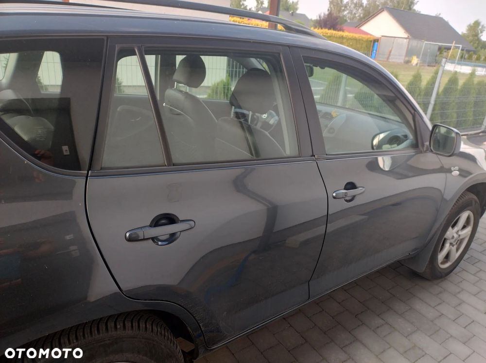 Toyota RAV4 2.2 D-4D Prestige - 3