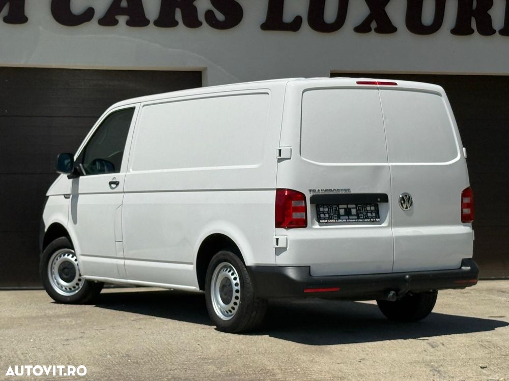Volkswagen Transporter - 22