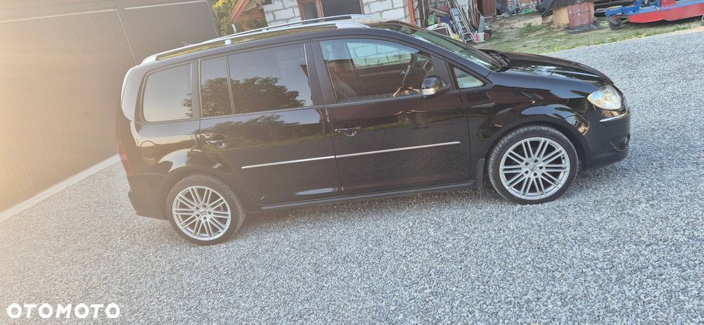 Volkswagen Touran - 3