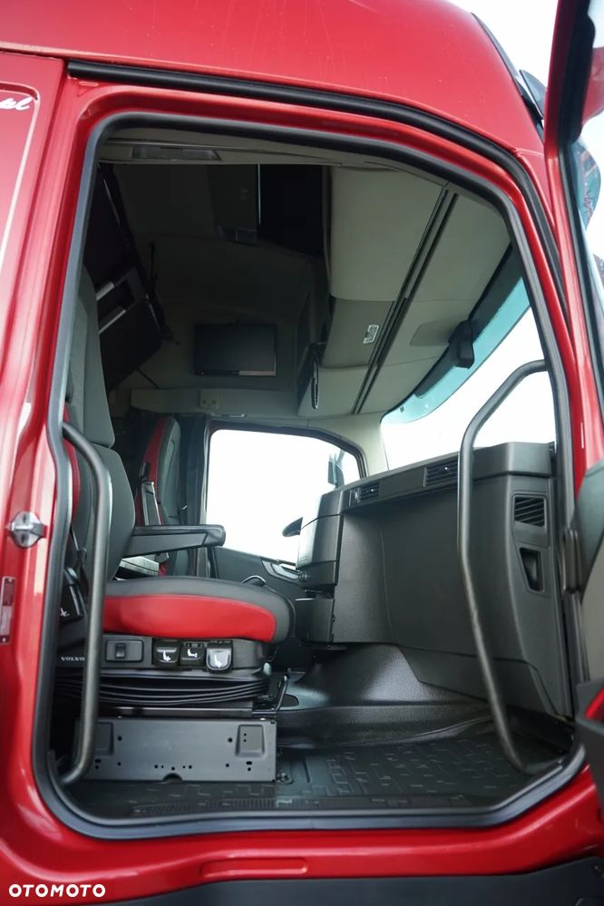 Volvo FH 500 / XXL / LOWDECK / MEGA / KLIMA POSTOJOWA / I-SHIFT / EURO 6 - 37