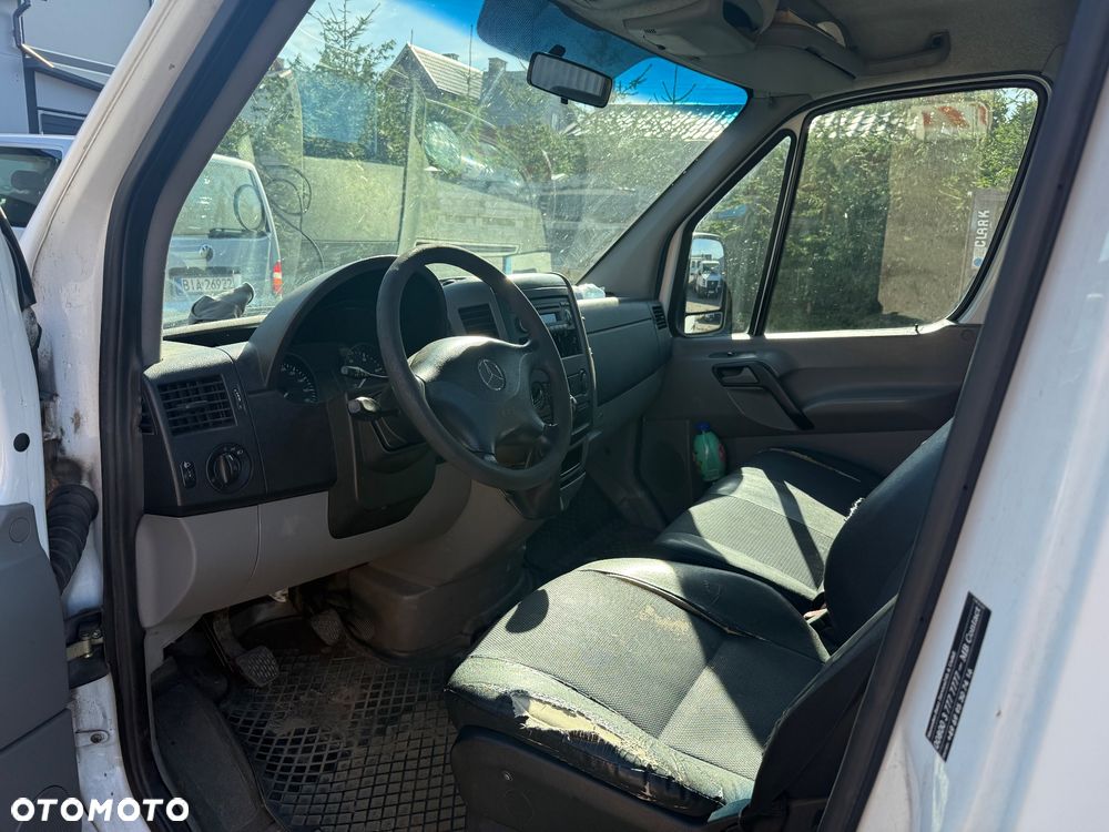 Mercedes-Benz Sprinter - 5